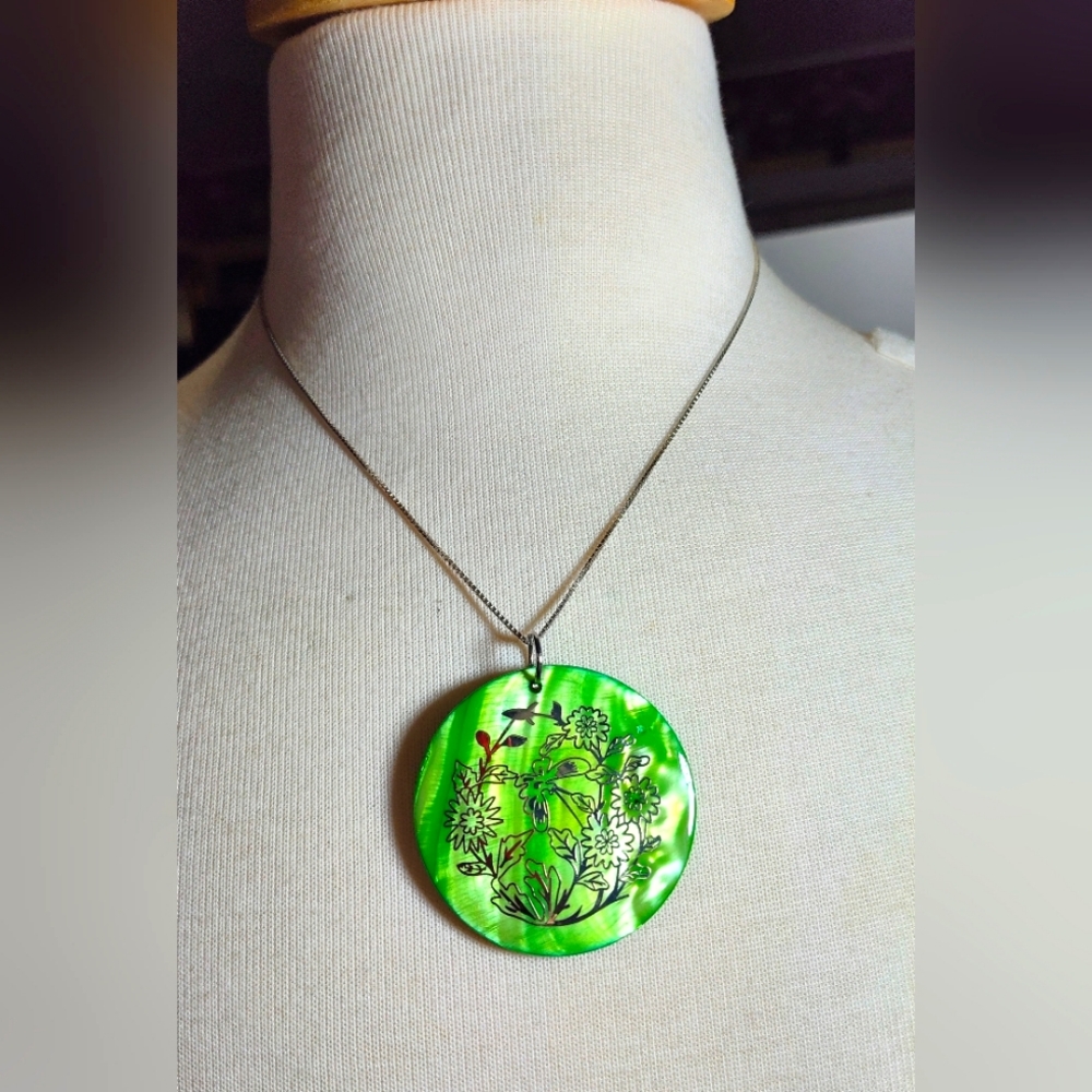 Silver Inlay On Green Pendant Necklace Chain .925 Silver. NWOT